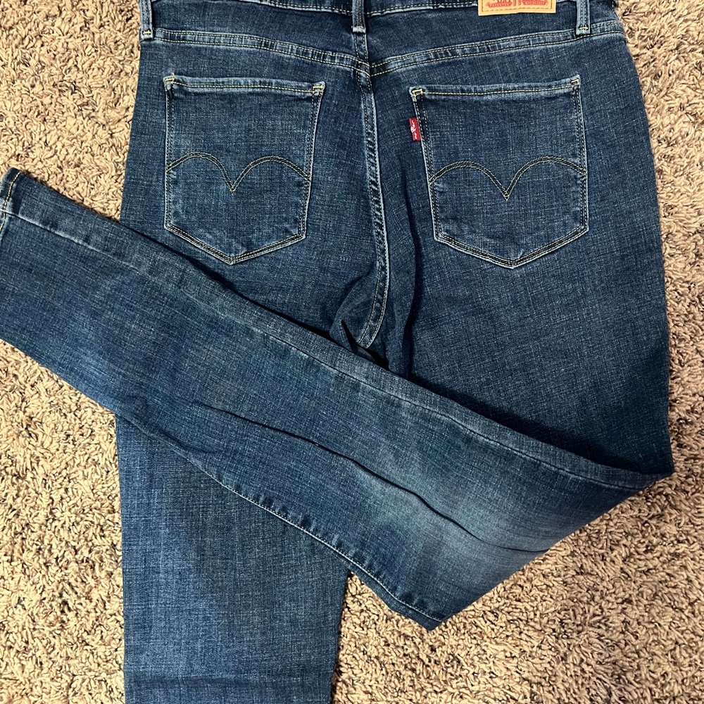 Women’s Levi’s 311 Shaping Skinny Jeans. W31/L32. Excellent condition! - Picture 2 of 6